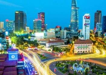 TP.HCM: Tiêu dùng bứt tốc, kinh tế tháng 4 khởi sắc toàn diện