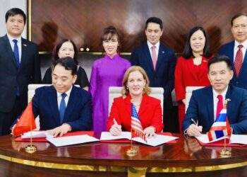 Thủ tướng Việt Nam và Thái Lan chứng kiến thỏa thuận chuyển giao 50 tàu bay Boeing cho Vietjet Thái Lan