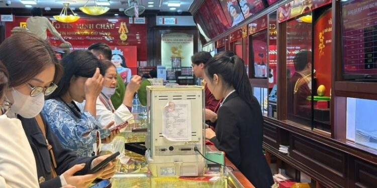 Thủ tướng chỉ đạo nóng, “hạn chót” tháng 6 phải sửa xong Nghị định 24, nghiên cứu tăng doanh nghiệp vàng