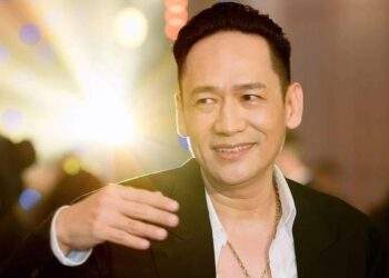 Trial postponed in singer Duy Manh’s lawsuit against Mercedes-Benz Vietnam over car fire