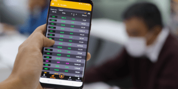VN-Index hits 3-year high - VnExpress International