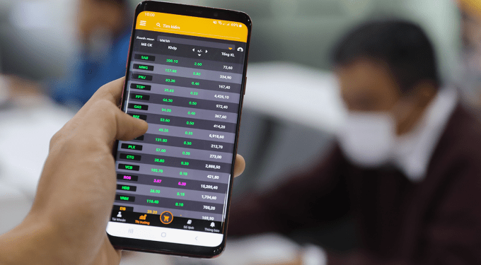 VN-Index hits 3-year high - VnExpress International