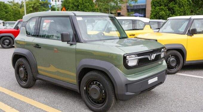 VinFast delivers nearly 10,000 electric cars in April