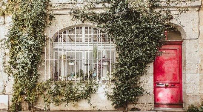 Younger brother sends eldest sibling to hospital over 500 sqm of inherited land
