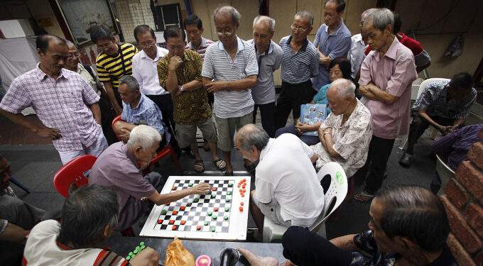 300,000 Singaporean seniors to receive nearly US$1,000 in health support