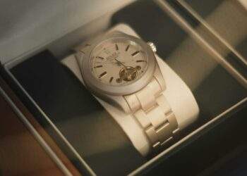 450 fake Rolex watches smuggled from China seized at border