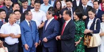 Chính phủ cam kết tháo gỡ loạt vướng mắc từ đất đai, thủ tục đến vốn và hạ tầng