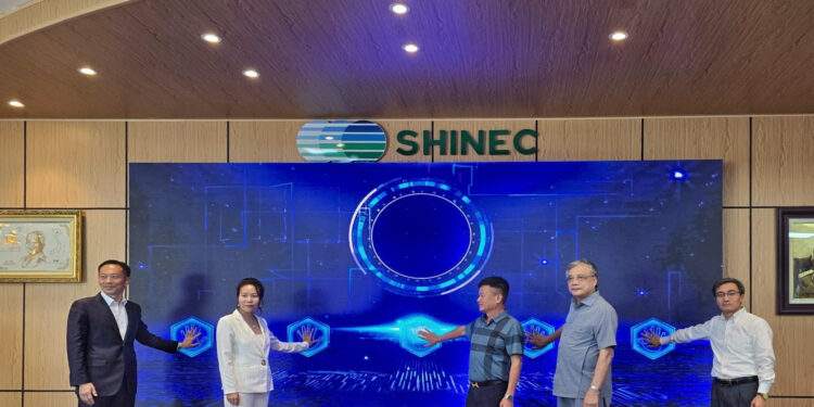 Công bố giải pháp số quản lý phát thải carbon tại KCN Nam Cầu Kiền