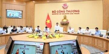 Điện mặt trời mái nhà phát triển mạnh, Bộ trưởng Bộ Công Thương chỉ đạo gì?