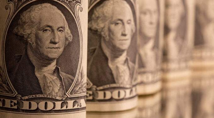 Dollar edges up against dong on black market