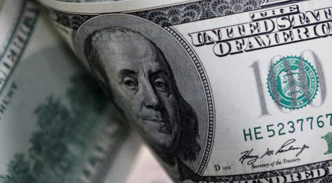 Dollar falls marginally against dong