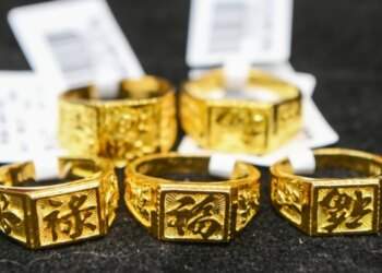 Gold prices edge down - VnExpress International