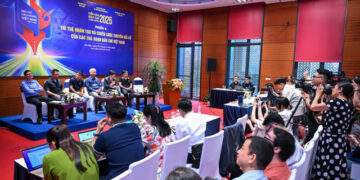 Hàng loạt phiên thảo luận "nóng" tìm giải pháp đưa báo chí vượt khó và bứt tốc
