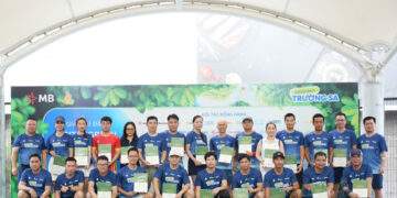 Hơn 120 người tham gia giải pickleball gây quỹ trồng cây xanh ở Trường Sa