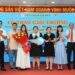 Khách hàng trúng xe máy trong chương trình tri ân của Yến sào Khánh Hòa