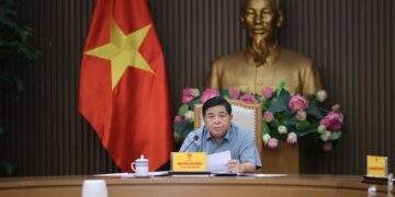 Nhiều dịch vụ công trực tuyến vẫn yêu cầu người dân, doanh nghiệp nộp lại giấy tờ 