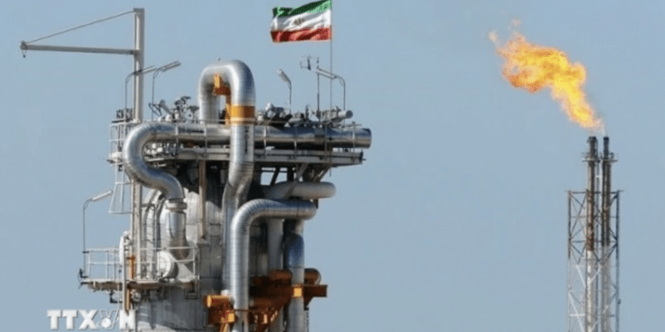 Nóng khi Israel tuyên bố khống chế không phận Iran, ông Trump kêu gọi rời Tehran ngay lập tức