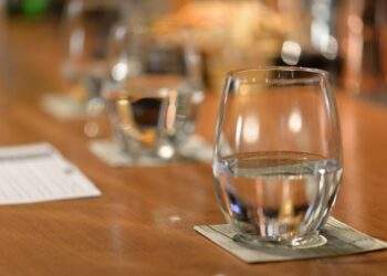 Over 2,000 sign petition for free tap water at Singapore restaurants, sparking health debate