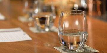 Over 2,000 sign petition for free tap water at Singapore restaurants, sparking health debate