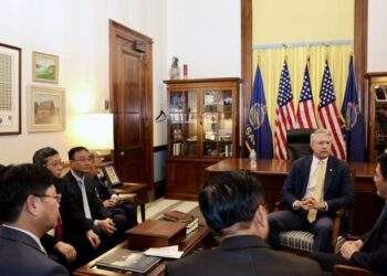 Quan hệ thương mại Việt Nam – Hoa Kỳ: Thêm tín hiệu tích cực từ Exxon Mobil, Nike, Walmart
