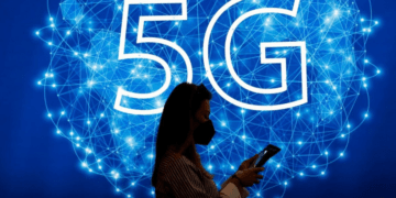 Sóng 5G: Kết nối siêu tốc, liệu có ảnh hưởng sức khỏe?