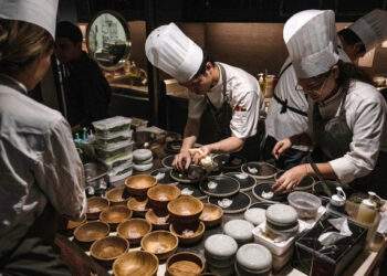 Thailand hikes Bangkok minimum wage to $12 a day