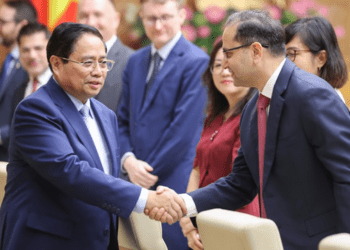 Thủ tướng Chính phủ chủ trì tọa đàm với doanh nghiệp Anh quốc