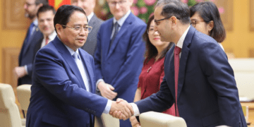 Thủ tướng Chính phủ chủ trì tọa đàm với doanh nghiệp Anh quốc