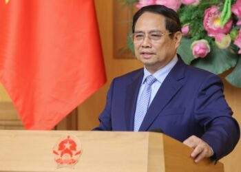 Thủ tướng kêu gọi doanh nghiệp Anh thực hiện 6 đột phá cùng Việt Nam