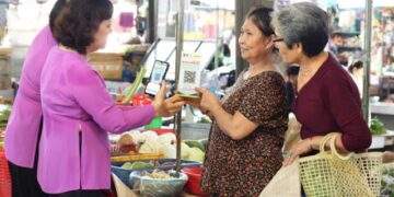 Tiểu thương chợ truyền thống được hỗ trợ "bắt nhịp" với chuyển đổi số quốc gia
