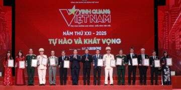 Vietnam Airlines được vinh danh tại chương trình "Vinh quang Việt Nam 2025"