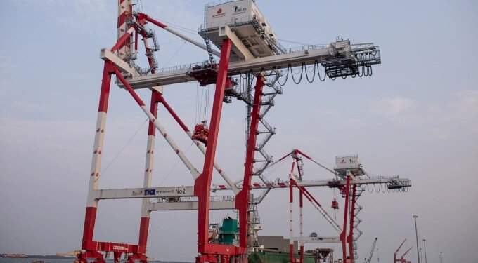 Vietnam posts $4.7B trade surplus in first 5 months