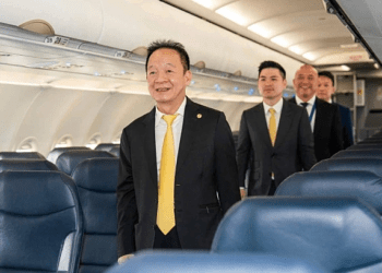 Vietravel Airlines buys first plane after investment from tycoon Do Quang Hien's firm