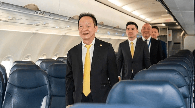 Vietravel Airlines buys first plane after investment from tycoon Do Quang Hien's firm