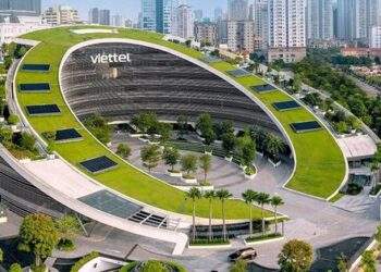 Viettel lãi kỷ lục hơn 54.000 tỷ, lương bình quân cũng tăng lên 33,5 triệu đồng/tháng
