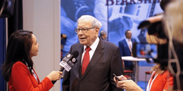 Warren Buffett gives away record $6B in Berkshire shares