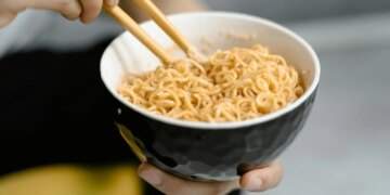 Which Southeast Asian country leads the world in instant noodle consumption per person?