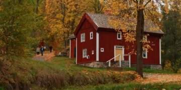 70-year-old mother refuses to let my brothers and me inherit family land, house