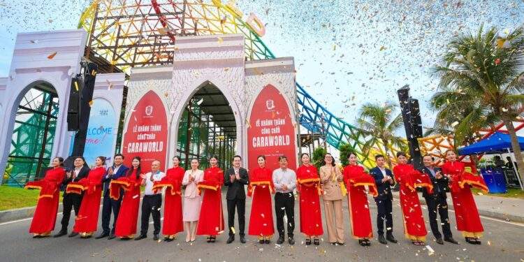 CaraWorld chính thức khánh thành cổng chào biểu tượng cạnh sân bay quốc tế Cam Ranh