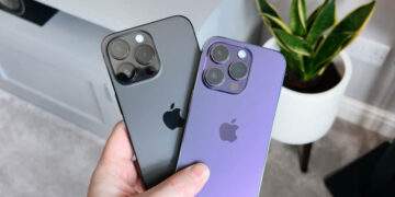 Chiếc iPhone đình đám giá hơn 12 triệu, đồng hồ thông minh thấp chưa từng có