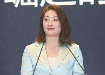 China beverage giant heiress Kelly Zong faces $2B inheritance lawsuit from so-called half-siblings