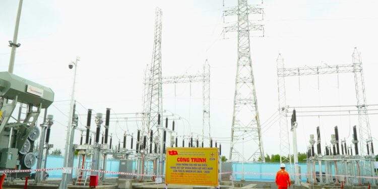 EVNSPC gắn biển công trình hơn 110 tỉ đồng tại Cần Thơ