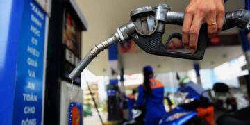 Gasoline prices rise - VnExpress International