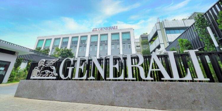 Generali Việt Nam sát cánh cùng gia đình các nạn nhân vụ lật tàu Hạ Long