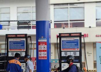 Giá rẻ hơn RON 95, bất ngờ với phản ứng của khách hàng