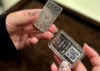 Giá vàng liên tục nổi sóng, trào lưu đầu tư bạc lên ngôi