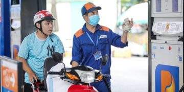Giá xăng dầu đồng loạt giảm mạnh