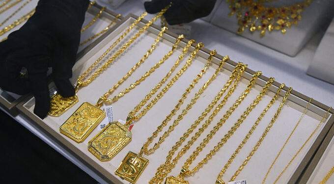 Gold price drops marginally - VnExpress International