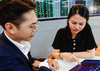 Government mulls switch to 20% tax on stock profits from flat rate on transactions