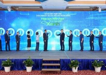 Hé mở 12 ngân hàng, tổ chức tài chính nhập cuộc hỗ trợ người dân Hà Nội chuyển sang xe điện